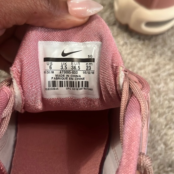 Nike Air Max Plus (Woman’s) - Picture 8 of 10